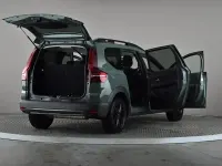 Used Dacia Jogger Extreme 141 HP (103 kW) 2024 Green MPV