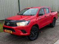 Used Toyota HiLux Active 150 HP (110 kW) 2020 Red Pickup