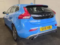 Used Volvo V40 R-Design 122 HP (89 kW) 2016 Blue Hatchback