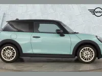 Used Mini Cooper Hatch 154 HP (113 kW) 2024 Green Hatchback