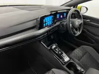 Używany VW Golf VIII 150 KM (110 kW) 2023