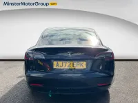Begagnad Tesla Model 3 RWD 239 kW (325 HK) 2022 Svart Sedan
