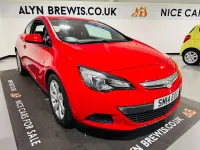 Second-hand Vauxhall Astra GTC Sport 2014 Roșu Hatchback