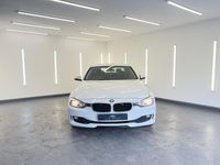Begagnad BMW 318 2012 Vit Sedan