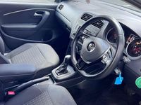 Usado VW Polo SEL 110 HP (80 kW) 2015 Cinzento Citadino