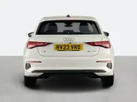 Usado Audi A3 Comfort 110 HP (80 kW) 2023 Branco Sedan