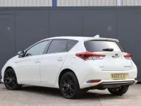 Used Toyota Auris Hybrid Design 2016 White Hatchback