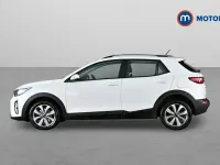 Second-hand Kia Stonic 101 CP (74 kW) 2024 SUV