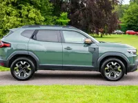 Used Dacia Duster Extreme 143 HP (105 kW) 2025 Green SUV