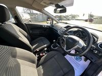 Used Ford Fiesta Zetec 82 HP (60 kW) 2013 Silver Hatchback