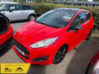 Used Ford Fiesta Zetec 140 HP (102 kW) 2014 Red Hatchback