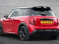 Usado Mini Cooper Hatch 134 CV (98 kW) 2023 Rojo Utilitario