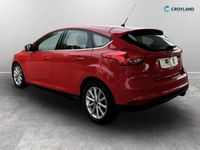 Used Ford Focus Titanium 150 HP (110 kW) 2016 Red Hatchback