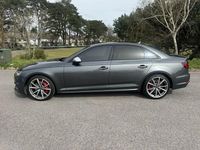 Usado Audi S4 Advanced 354 HP (260 kW) 2018 Cinzento Sedan