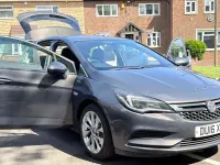 Usado Vauxhall Astra Design Edition 136 CV (100 kW) 2016 Gris Utilitario