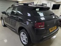 Usado Citroën C4 Cactus Feel 82 HP (60 kW) 2016 Preto Citadino