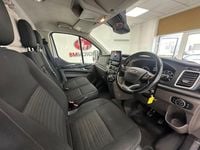 Used Ford Transit Custom Limited 130 HP (95 kW) 2021 White Van