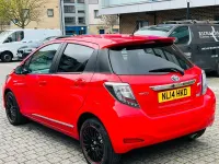 Begagnad Toyota Yaris Trend 2014 Röd Halvkombi