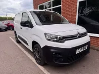 Second-hand Citroën Berlingo 100 CP (73 kW) 2022 Alb Monovolum