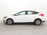 Begagnad Ford Focus Titanium 125 HK (91 kW) 2016 Vit Halvkombi