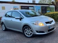 Used Toyota Auris 124 HP (91 kW) 2008 Silver Hatchback