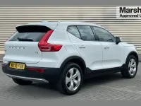 Used Volvo XC40 Momentum 161 HP (118 kW) 2020 White SUV