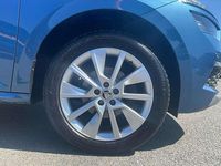 Usado Skoda Kamiq SE 94 HP (69 kW) 2020 Azul SUV