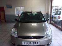 Used Ford Fiesta Zetec 80 HP (58 kW) 2004 Silver Hatchback