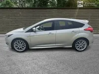 Used Ford Focus ST-Line 125 HP (91 kW) 2017 Silver Hatchback