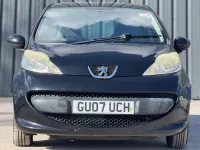 Begagnad Peugeot 107 68 HK (50 kW) 2007 Svart Halvkombi