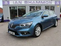 Used Renault Mégane IV Dynamique 130 HP (95 kW) 2017 Blue Hatchback