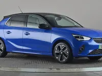 Begagnad Vauxhall Corsa-e Elite 100 kW (136 HK) 2021 Blå Halvkombi