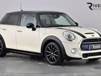 Usado Mini Cooper S Hatch 170 HP (125 kW) 2017 Branco Citadino