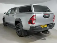 Usado Toyota HiLux 204 CV (150 kW) 2024 Plateado Pickup/Camioneta