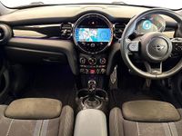 Używany Mini Cooper Hatch 134 KM (98 kW) 2021 Czarny Hatchback