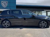 Second-hand Peugeot 308 Allure Premium 130 CP (95 kW) 2023 Negru Hatchback