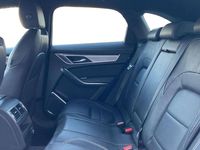 Begagnad Jaguar F-Pace R-Dynamic 2022 Silver SUV