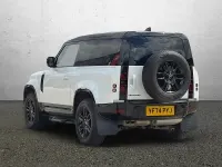 Usado Land Rover Defender SE Dynamic 250 HP (183 kW) 2024 Branco SUV