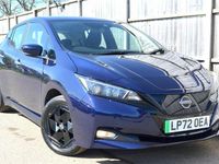 Begagnad Nissan Leaf Acenta 110 kW (150 HK) 2022 Blå Halvkombi