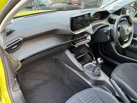 Używany Peugeot 208 Active 99 KM (72 kW) 2024 Żółty Hatchback