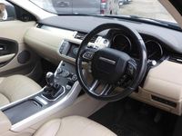 Used Land Rover Range Rover evoque SE 150 HP (110 kW) 2016 White SUV