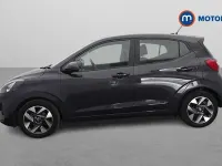 Gebraucht Hyundai i10 Advanced 63 PS (46 kW) 2025 Grau Kleinwagen