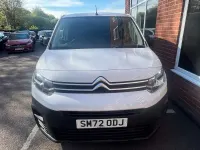 Second-hand Citroën Berlingo 100 CP (73 kW) 2022 Alb Monovolum