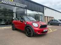 Usado Mini Cooper 122 CV (89 kW) 2016 Rojo Utilitario