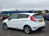 Used Ford Fiesta Zetec 125 HP (91 kW) 2013 White Hatchback