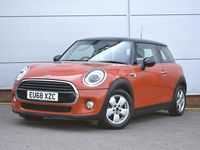 Used Mini Cooper Classic 136 HP (100 kW) 2018 Solaris orange Hatchback