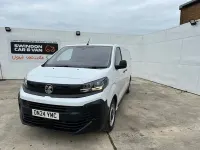 Usado Vauxhall Vivaro 145 HP (106 kW) 2024 Branco Monovolume