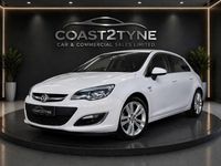 Used Vauxhall Astra SRi 136 HP (100 kW) 2014 White Hatchback