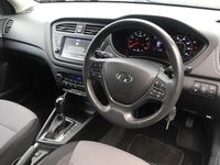 Used Hyundai i20 Premium 100 HP (73 kW) 2019 Grey Hatchback