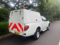 Used Mitsubishi L200 134 HP (98 kW) 2014 White Pickup